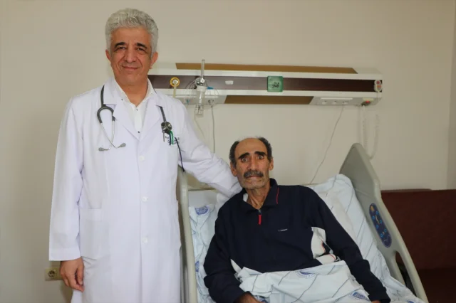 Hastanın Akciğerinden Çıkarılan Devasa Kitle Doktorları Şoke Etti