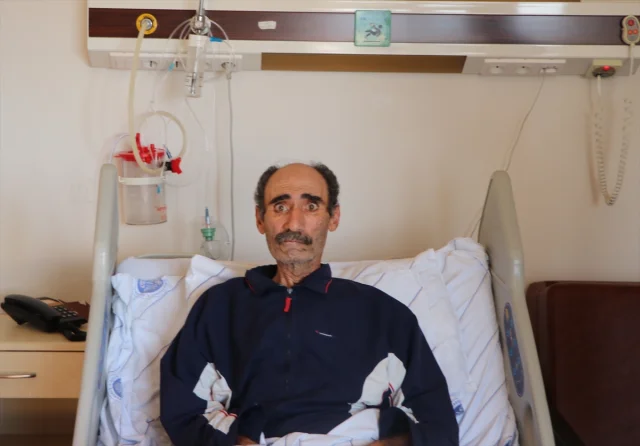 Hastanın Akciğerinden Çıkarılan Devasa Kitle Doktorları Şoke Etti
