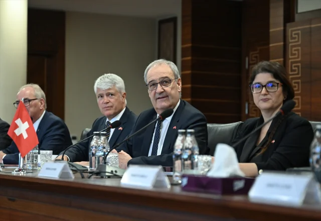 Bakan Şimşek ve İsviçreli Mevkidaşı Ekonomik İlişkileri Güçlendirmek İçin Buluştu