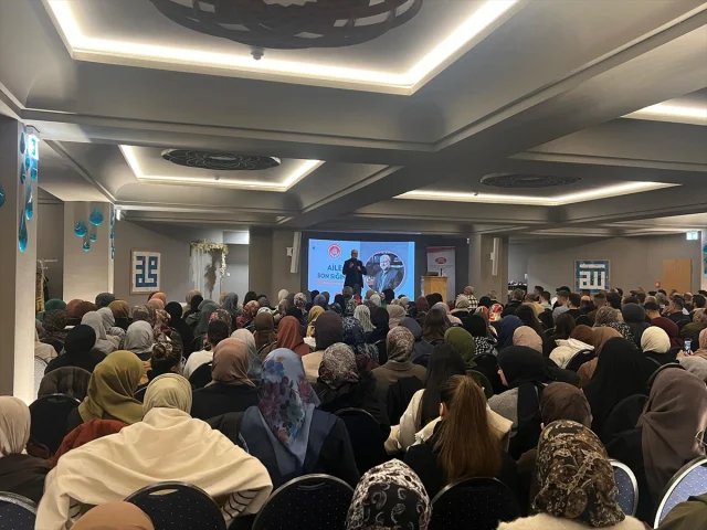 Berlin'de Aile Bağları Yeniden Düşünülüyor