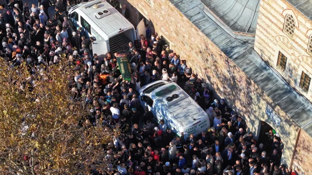 Kocaeli'deki Bina Çöküşü: Bir Ailenin Acı Kaybı