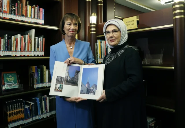 Emine Erdoğan'ın Almanya Başbakanı'nın Eşiyle Anlamlı Ziyareti