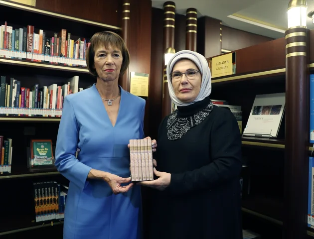 Emine Erdoğan'ın Almanya Başbakanı'nın Eşiyle Anlamlı Ziyareti