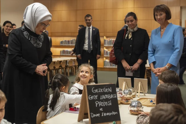 Emine Erdoğan'ın Almanya Başbakanı'nın Eşiyle Anlamlı Ziyareti