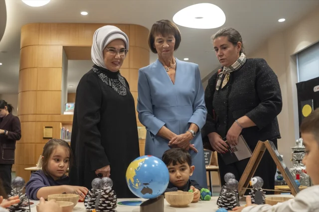 Emine Erdoğan'ın Almanya Başbakanı'nın Eşiyle Anlamlı Ziyareti