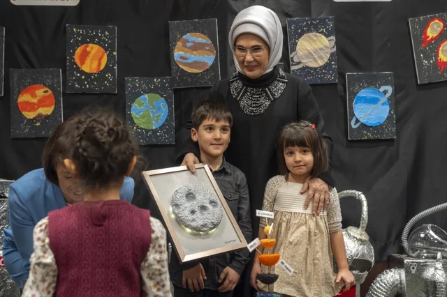 Emine Erdoğan'ın Almanya Başbakanı'nın Eşiyle Anlamlı Ziyareti