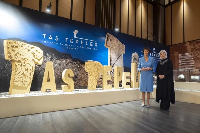 Emine Erdoğan'ın Almanya Başbakanı'nın Eşiyle Anlamlı Ziyareti