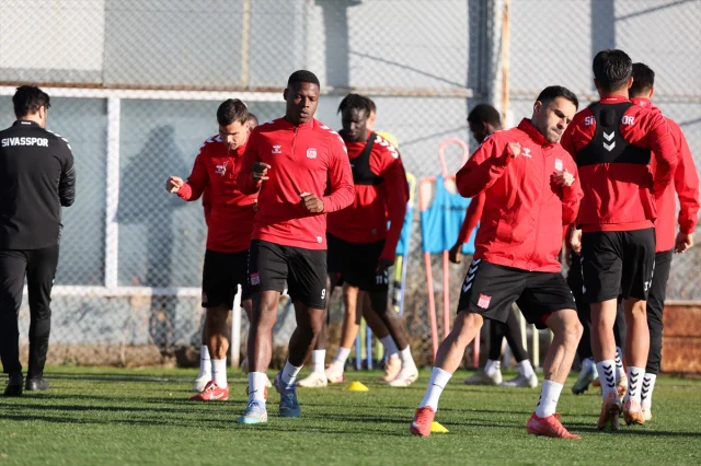 Sivasspor'un Ümraniyespor Karşılaşması Öncesi Heyecan Dorukta