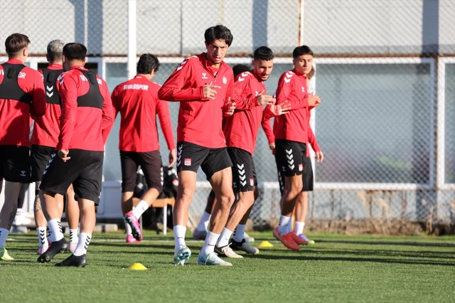 Sivasspor'un Ümraniyespor Karşılaşması Öncesi Heyecan Dorukta