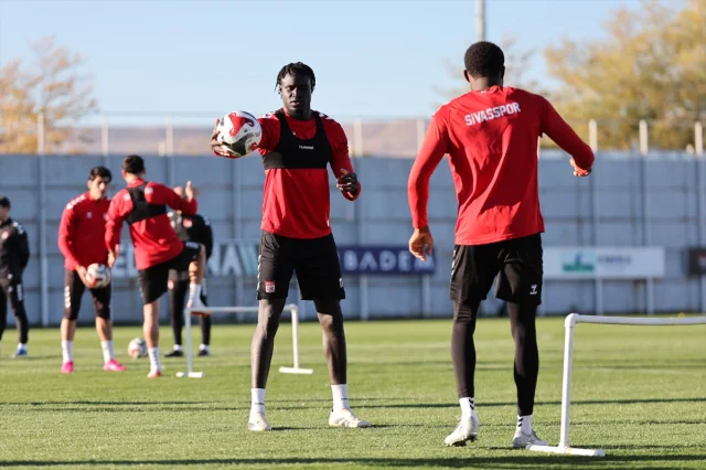 Sivasspor'un Ümraniyespor Karşılaşması Öncesi Heyecan Dorukta