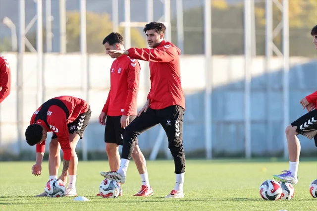 Sivasspor'un Ümraniyespor Karşılaşması Öncesi Heyecan Dorukta