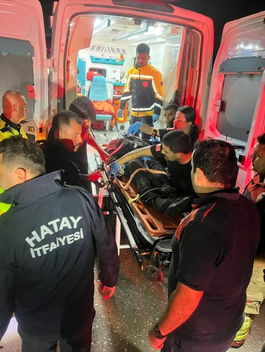 Hatay'da İncelikle Kurtarılan Motosiklet Sürücüsünün Şaşırtan Hikayesi