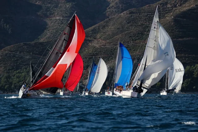 Marmaris'te Yelken Tutkunları Coğrafi Rota Yarışlarıyla Büyülendi
