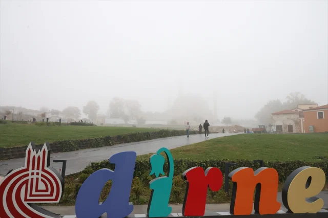 Edirne'de Sis Engel Tanımıyor Yoğun Sis Hayatı Felç Etti