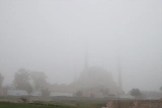 Edirne'de Sis Engel Tanımıyor Yoğun Sis Hayatı Felç Etti