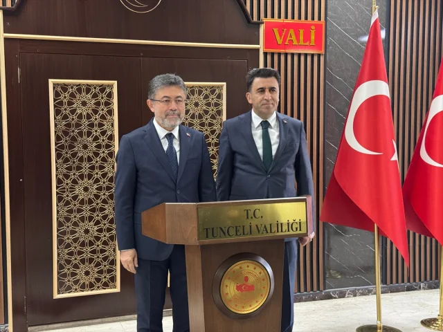 Bakan Yumaklı'nın Tunceli Valiliği Ziyareti:  Ihlamur Ağacı Dikilişi ve Projeler