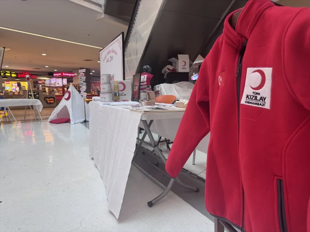 Bursa'da Çocuklara İyiliği Anlatan Kızılay Haftası Etkinliği