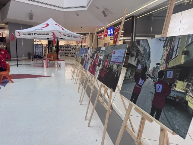 Bursa'da Çocuklara İyiliği Anlatan Kızılay Haftası Etkinliği
