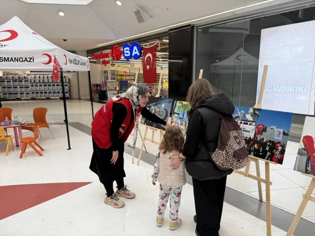 Bursa'da Çocuklara İyiliği Anlatan Kızılay Haftası Etkinliği