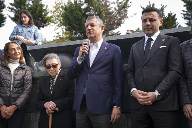 Erdal İnönü’nün Anısına Duygu Dolu Tören