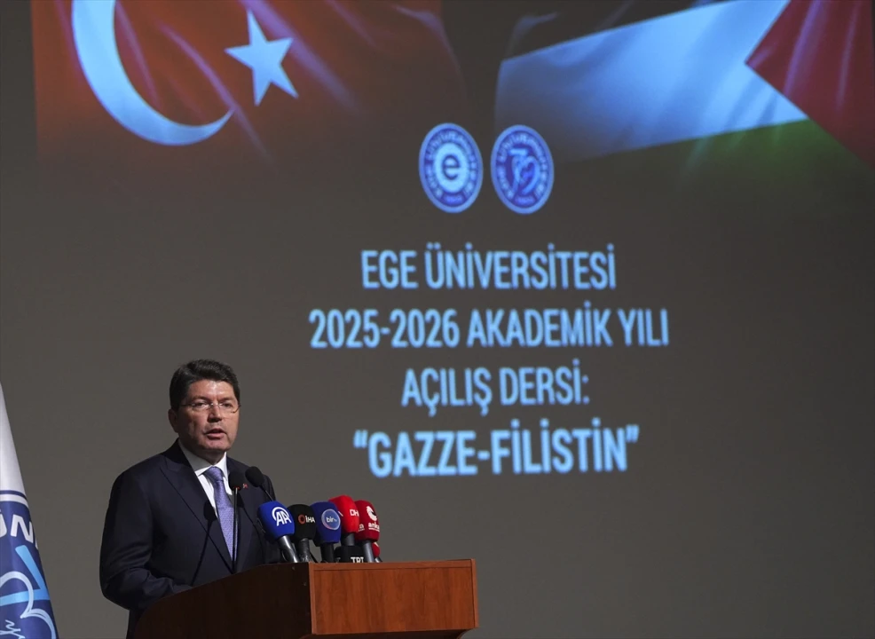 Adalet Bakanı Tunç'un Ege Üniversitesi'nde Dikkat Çeken Mesajları