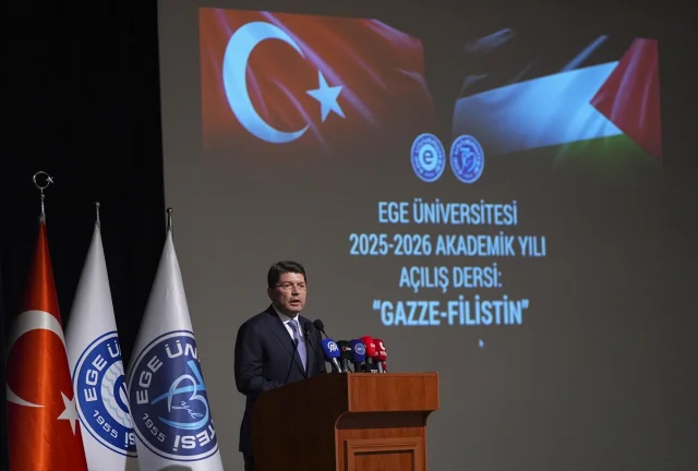 Adalet Bakanı Tunç'un Ege Üniversitesi'nde Dikkat Çeken Mesajları