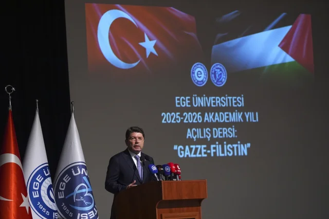 Adalet Bakanı Tunç'un Ege Üniversitesi'nde Dikkat Çeken Mesajları