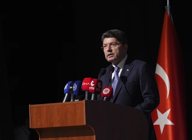 Adalet Bakanı Tunç'un Ege Üniversitesi'nde Dikkat Çeken Mesajları