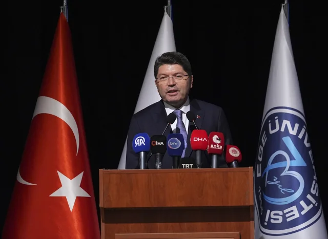 Adalet Bakanı Tunç'un Ege Üniversitesi'nde Dikkat Çeken Mesajları