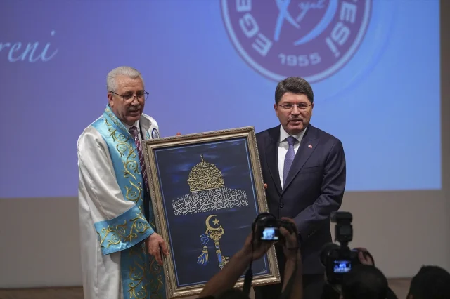 Adalet Bakanı Tunç'un Ege Üniversitesi'nde Dikkat Çeken Mesajları
