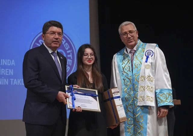 Adalet Bakanı Tunç'un Ege Üniversitesi'nde Dikkat Çeken Mesajları