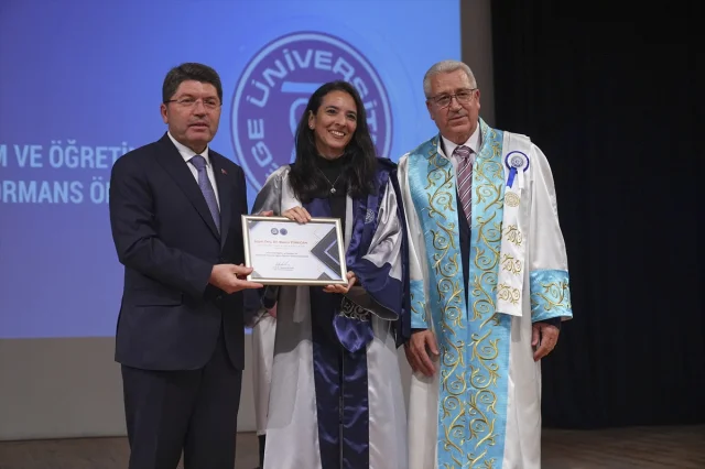 Adalet Bakanı Tunç'un Ege Üniversitesi'nde Dikkat Çeken Mesajları