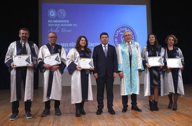 Adalet Bakanı Tunç'un Ege Üniversitesi'nde Dikkat Çeken Mesajları