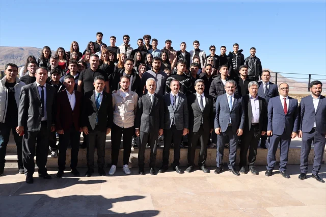 Divriği'de açılan hava kampüsü Türkiye'nin 60. havalimanı hedefine katkı sağlıyor