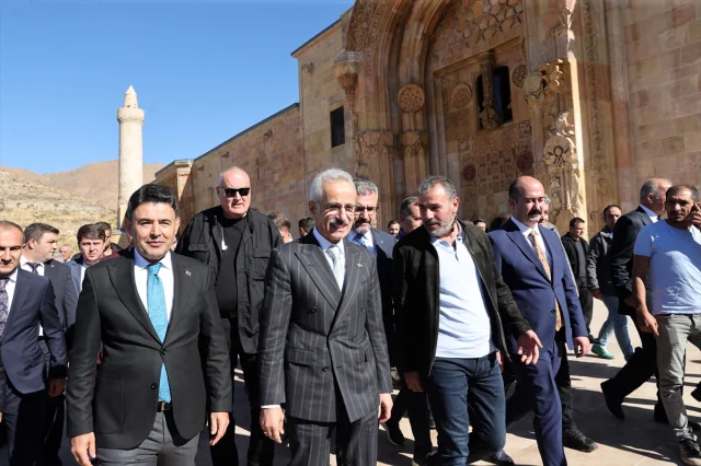 Divriği'de açılan hava kampüsü Türkiye'nin 60. havalimanı hedefine katkı sağlıyor