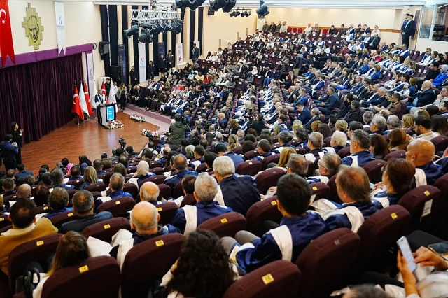 Cumhurbaşkanı Yardımcısı Cevdet Yılmaz'ın Manisa Celal Bayar Üniversitesi'ndeki Unutulmaz Anları
