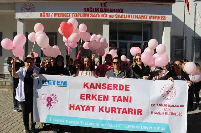 Ağrı'da Kadın Sağlıkçılardan Kanser Farkındalığı İçin Yürüyü...