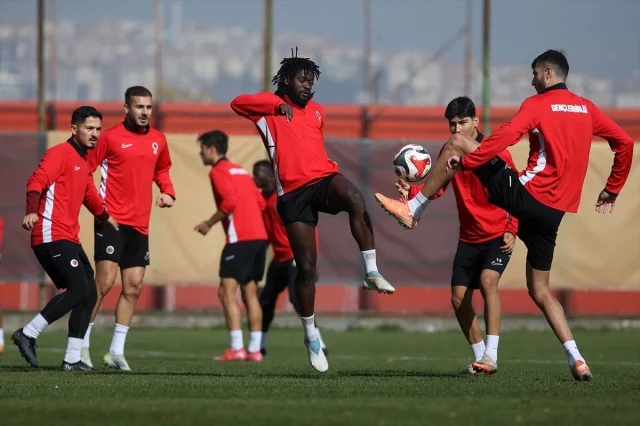 Gençlerbirliği ile Göztepe Arasında Heyecanlı Mücadele Bekleniyor