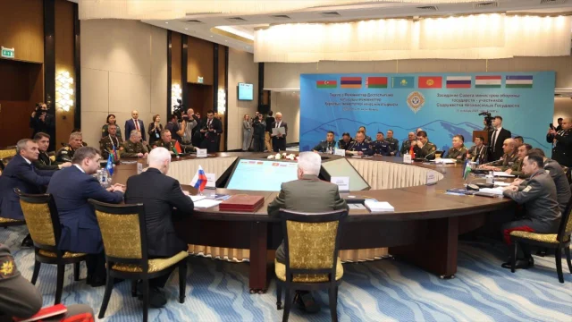 BDT Savunma Bakanları Kazakistan'da Toplandı