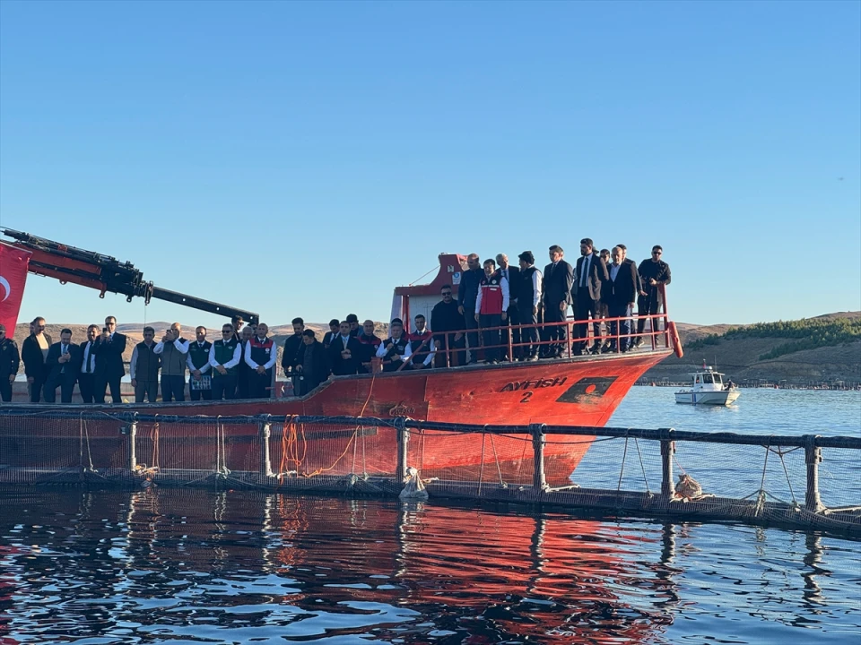 Tunceli'de dev balık üretim tesisine sürpriz ziyaret