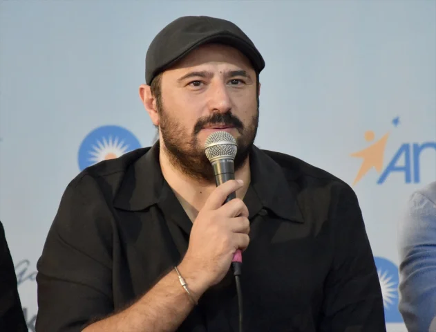 Altın Portakal'da Duygu Dolu Gece: "Parçalı Yıllar" Filmi Etkiledi