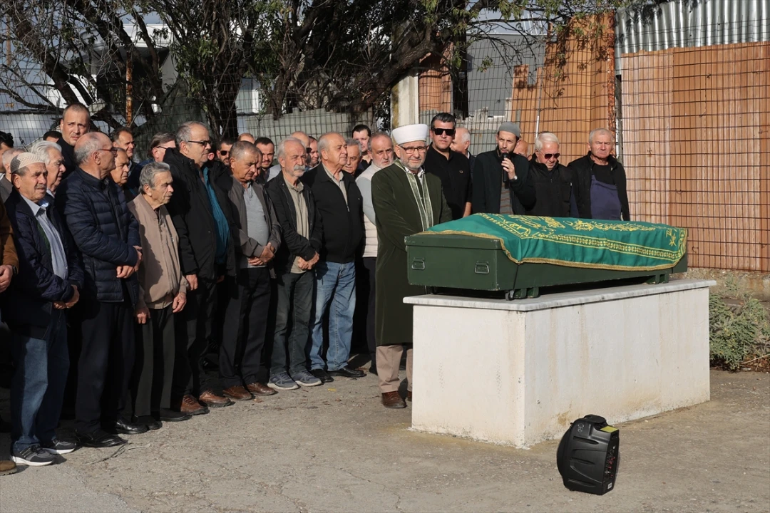 Basın Dünyası Yasta: Gazeteci Mehmet Hatipoğlu'nun Gümülcine'deki Veda Töreni