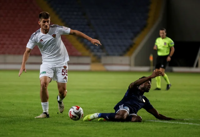 Erzurumspor'un Hatayspor Karşısındaki Zaferi: Maçın Ardındaki Detaylar