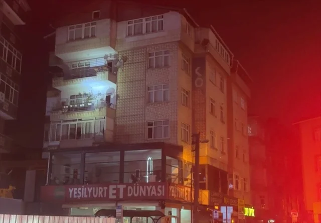 Kocaeli'deki ikinci apartman boşaltıldı: Tehlike sürüyor mu?