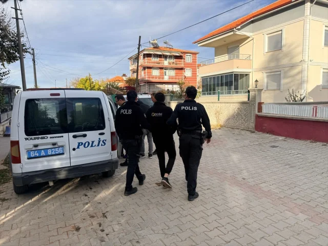 Uşak'ta Geniş Kapsamlı Uyuşturucu Operasyonları: 8 Kişi Tutuklandı