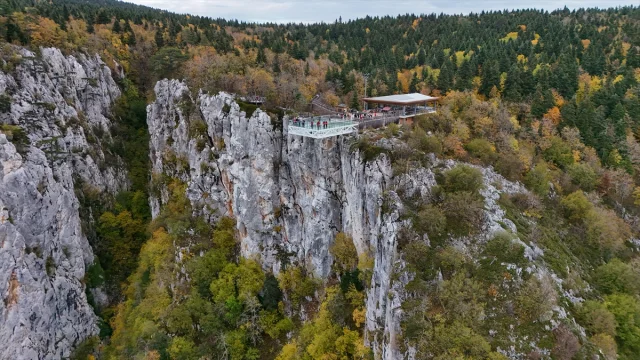Kastamonu'da adrenalin dolu manzara: Cam terasta sonbahar büyüsü