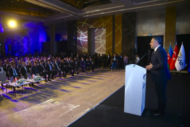 Bakü'de Genç İş İnsanlarının Zirvesi: Avrasya'nın Yeni Liderleri