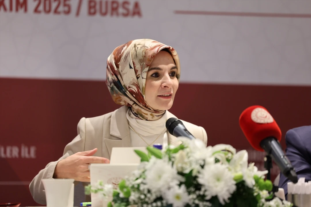 Bakan Göktaş, Bursa'da kadın girişimcilere umut sundu