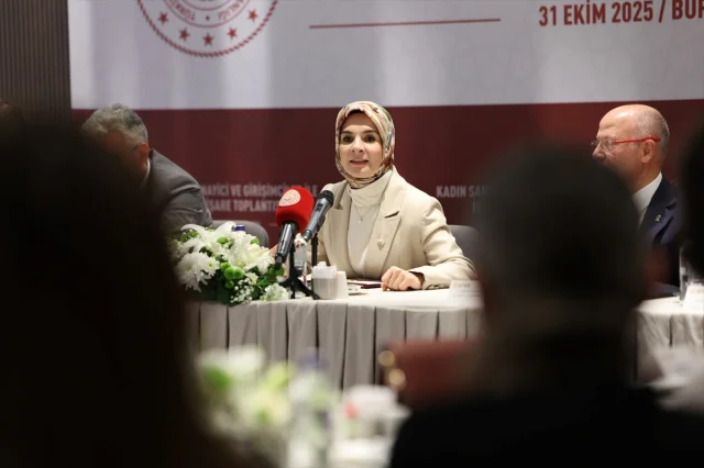 Bakan Göktaş, Bursa'da kadın girişimcilere umut sundu