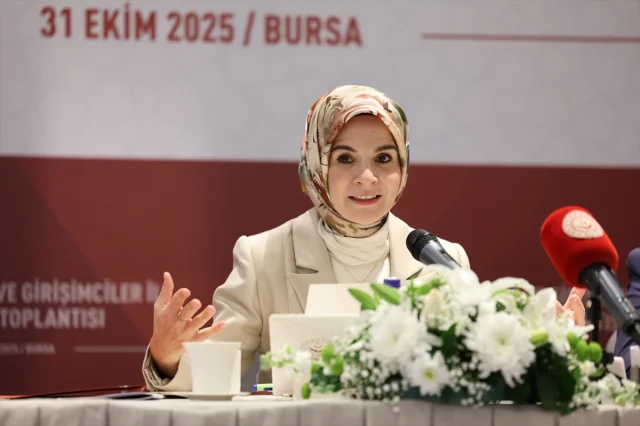 Bakan Göktaş, Bursa'da kadın girişimcilere umut sundu